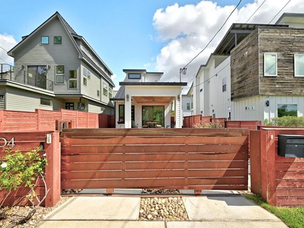 1704 E 13th ST B, Austin TX 78702
