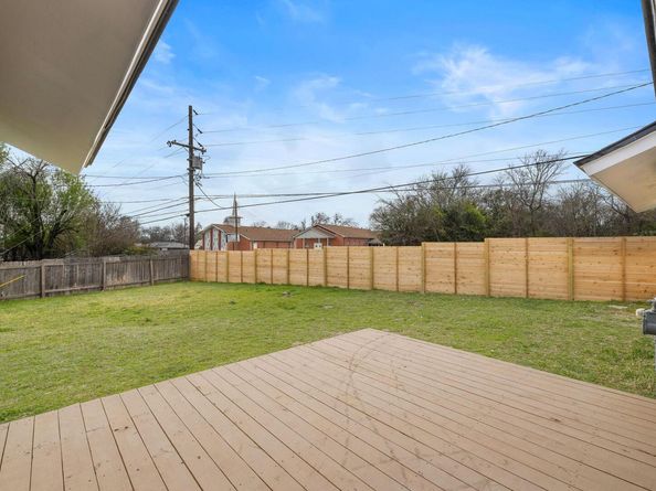 2927 norwood hill, Austin TX 78723