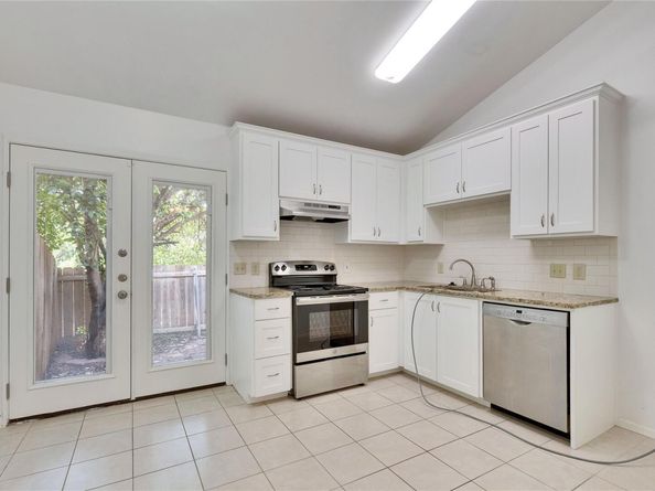 1015 E Yager LN 205, Austin TX 78753