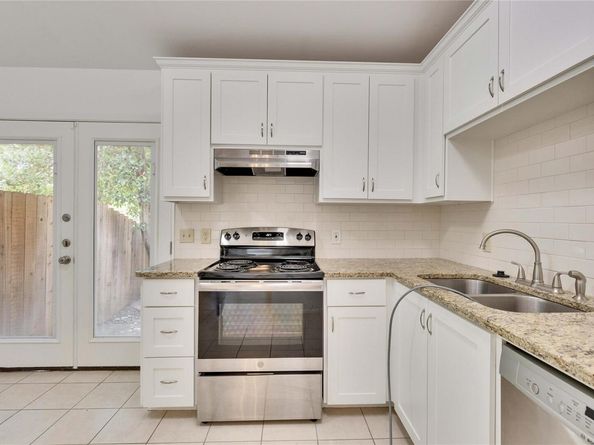 1015 E Yager LN 205, Austin TX 78753