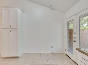 1015 E Yager LN 205, Austin TX 78753