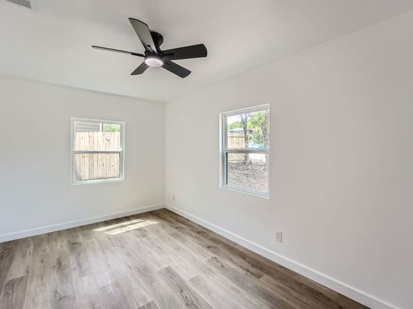 1601 N Redondo DR, Austin TX 78721