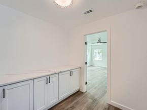 1601 N Redondo DR, Austin TX 78721