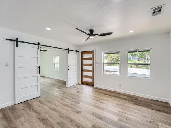 1601 N Redondo DR, Austin TX 78721