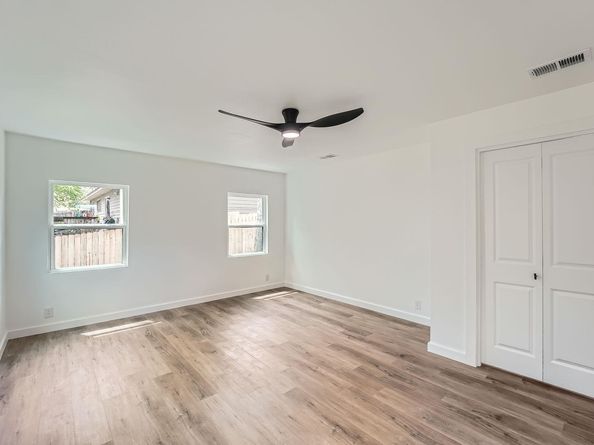 1601 N Redondo DR, Austin TX 78721