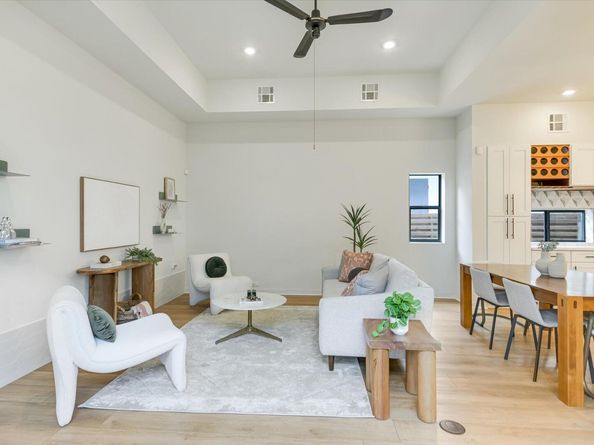 902 W Live Oak ST, Austin TX 78704