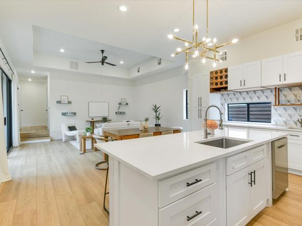 902 W Live Oak ST, Austin TX 78704
