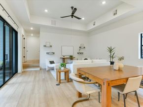 902 W Live Oak ST, Austin TX 78704