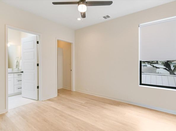 902 W Live Oak ST, Austin TX 78704