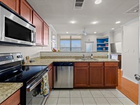 305 E 31st ST 2, Austin TX 78705