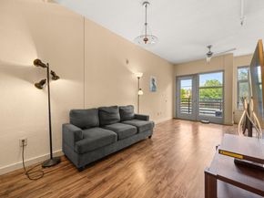711 W 26th ST 303, Austin TX 78705
