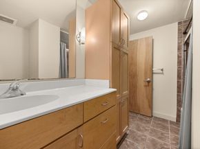 711 W 26th ST 303, Austin TX 78705