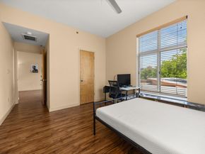 711 W 26th ST 303, Austin TX 78705