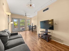 711 W 26th ST 303, Austin TX 78705