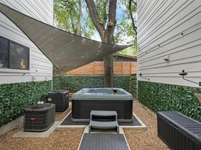 2009 Arthur LN A, Austin TX 78704
