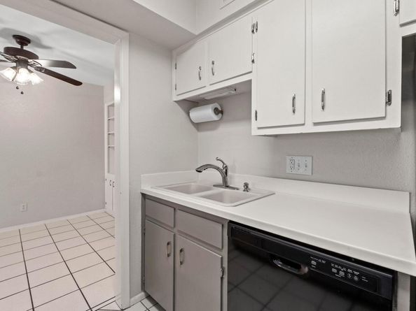 2425 Ashdale DR 51, Austin TX 78757