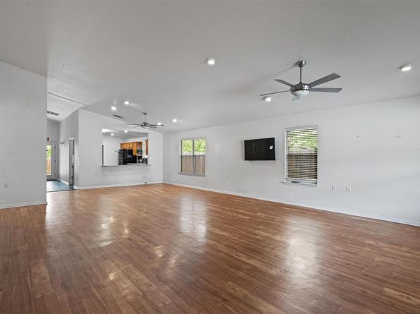 1213 Justin LN, Austin TX 78757