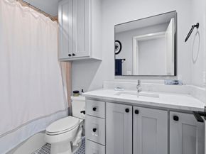 1201 W 39th 1/2 ST B, Austin TX 78756