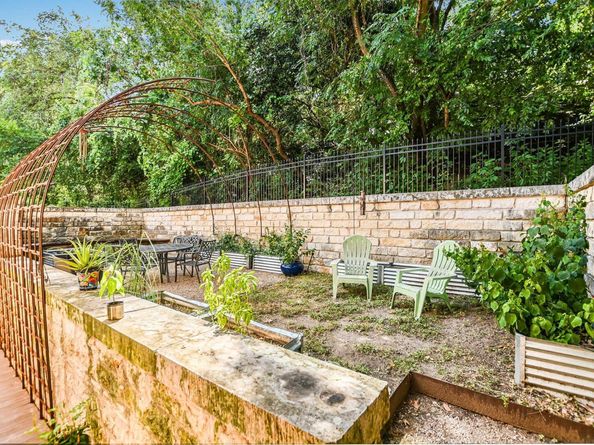1529 Barton Springs Road RD 24, Austin TX 78704