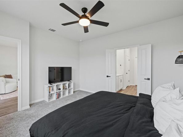 553 Longmount CV, Liberty Hill TX 78642