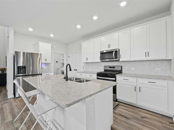 553 Longmount CV, Liberty Hill TX 78642