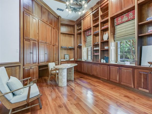 4511 Island Cv, Austin TX 78731