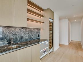 610 Davis ST 4704, Austin TX 78701