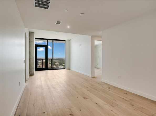 610 Davis ST 4704, Austin TX 78701