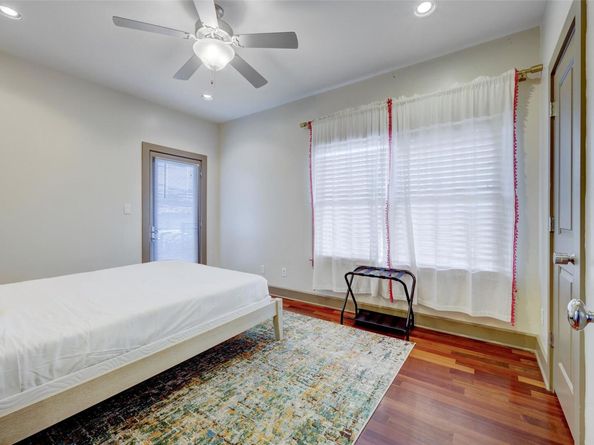 602 W North Loop BLVD A and B, Austin TX 78751