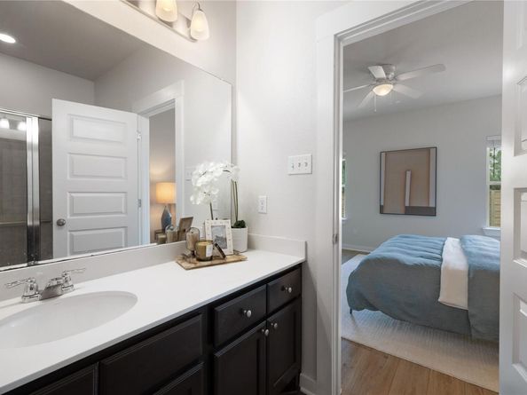129 Syrah CT, Leander TX 78641