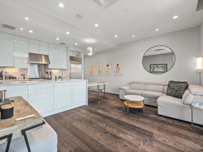 200 Congress Ave 33BB, Austin TX 78701