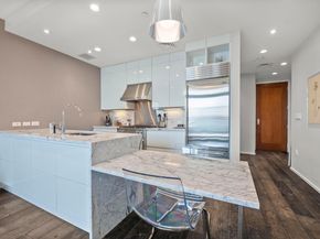 200 Congress Ave 33BB, Austin TX 78701