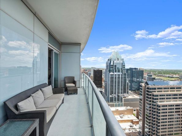 200 Congress Ave 33BB, Austin TX 78701