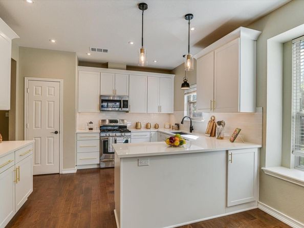 3231 Foothills TRL, Round Rock TX 78681