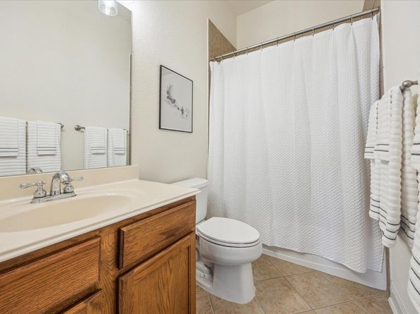 210 Aria RDG 601, Austin TX 78738