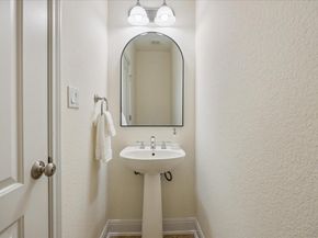 210 Aria RDG 601, Austin TX 78738