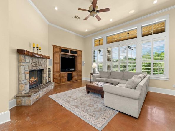 724 Stonewall Ridge LN, Austin TX 78746
