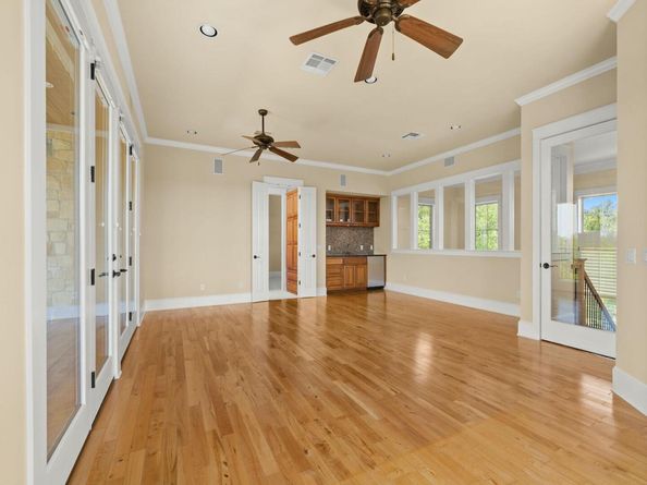 724 Stonewall Ridge LN, Austin TX 78746