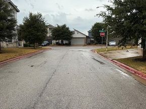 9704 Tall Tree LN 131, Austin TX 78748