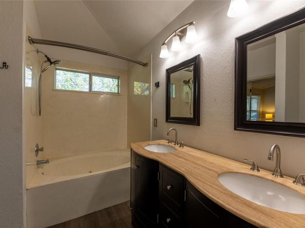 2604 Hutton LN, Leander TX 78641