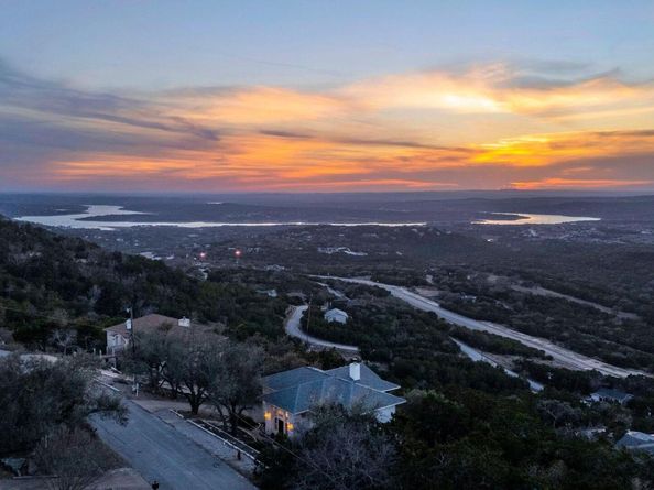 8414 Bronco Buster TRL, Lago Vista TX 78645