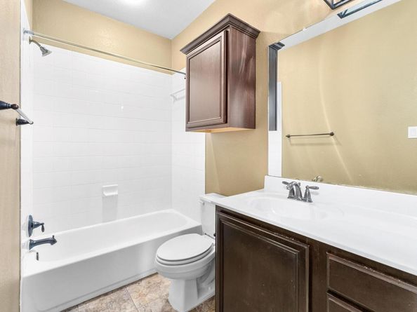 9621 Solana Vista LOOP B, Austin TX 78750