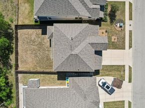 908 Goldilocks LN, Manchaca TX 78652