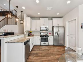 908 Goldilocks LN, Manchaca TX 78652