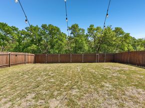 908 Goldilocks LN, Manchaca TX 78652