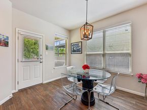 908 Goldilocks LN, Manchaca TX 78652