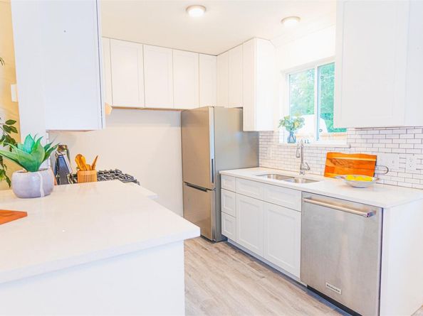 4813 Savorey LN, Austin TX 78744