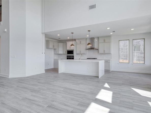 7413 Desert Needle DR, Lago Vista TX 78645
