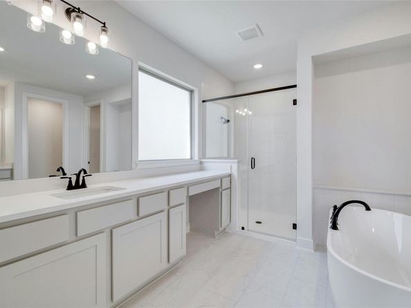 7413 Desert Needle DR, Lago Vista TX 78645