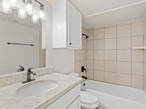 3819 Southway DR 220, Austin TX 78704